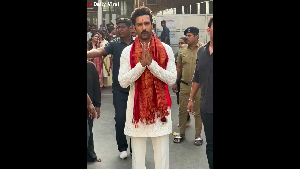 Vicky Kaushal arrived to seeking blessings 