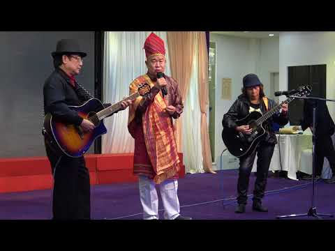 男聲獨唱《星星嗦》演唱者：鍾鴻基校友