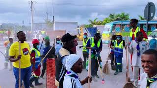 DC MPOGOLO &amp; MKURUGENZI WA JIJI WAFANYA USAFI KABAMBE BARA BARA YA UWANJA WA NDEGE JK NYERERE