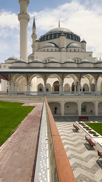 Sharjah mosque #grandmosque #sharjah grand mosque #sharjahmosque #alain #trending #travelvlog #blog