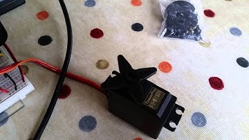 dsPIC controlling servo motor