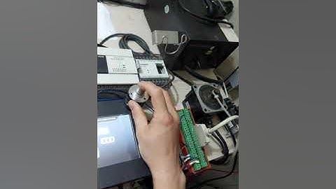 Encoder điều khiển servo omron R88D-WT02H