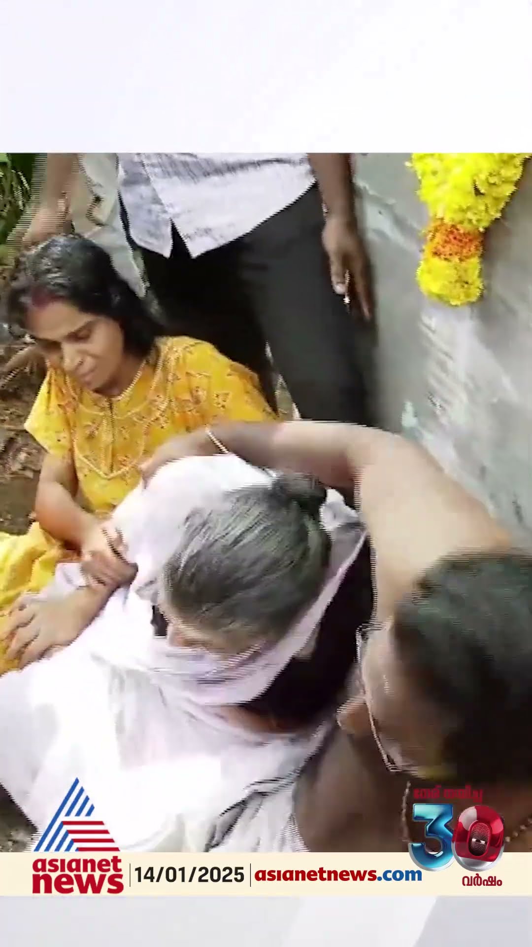ഹിന്ദുക്കൾക്ക് എന്താണിതിൽ കാര്യമെന്ന് ശ്രീജിത്ത് പണിക്കർ