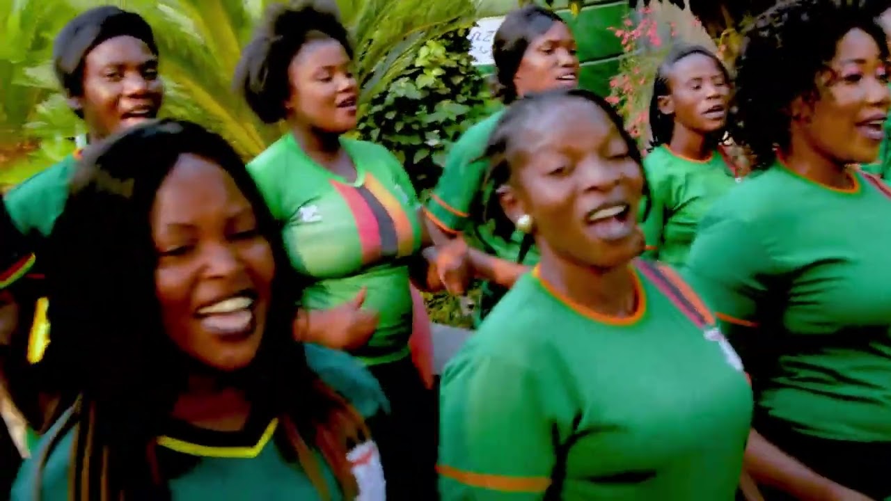 Langisha Isonde Zambia (Holy Angels Church Choir)