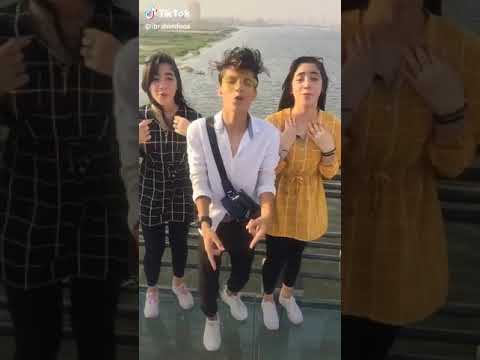 حد لاحظ حاجه في الفديو دا 