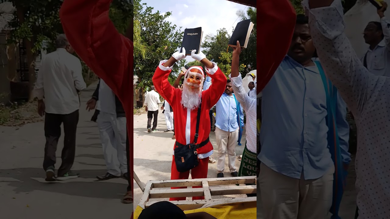 Bible Chorus Action By Santa