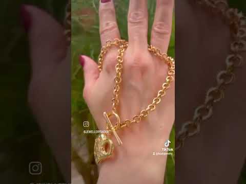 تشكيله خاصه من الذهب المحل عين الرمانه شارع صنين مقابل كاليري زعتر 76578584  