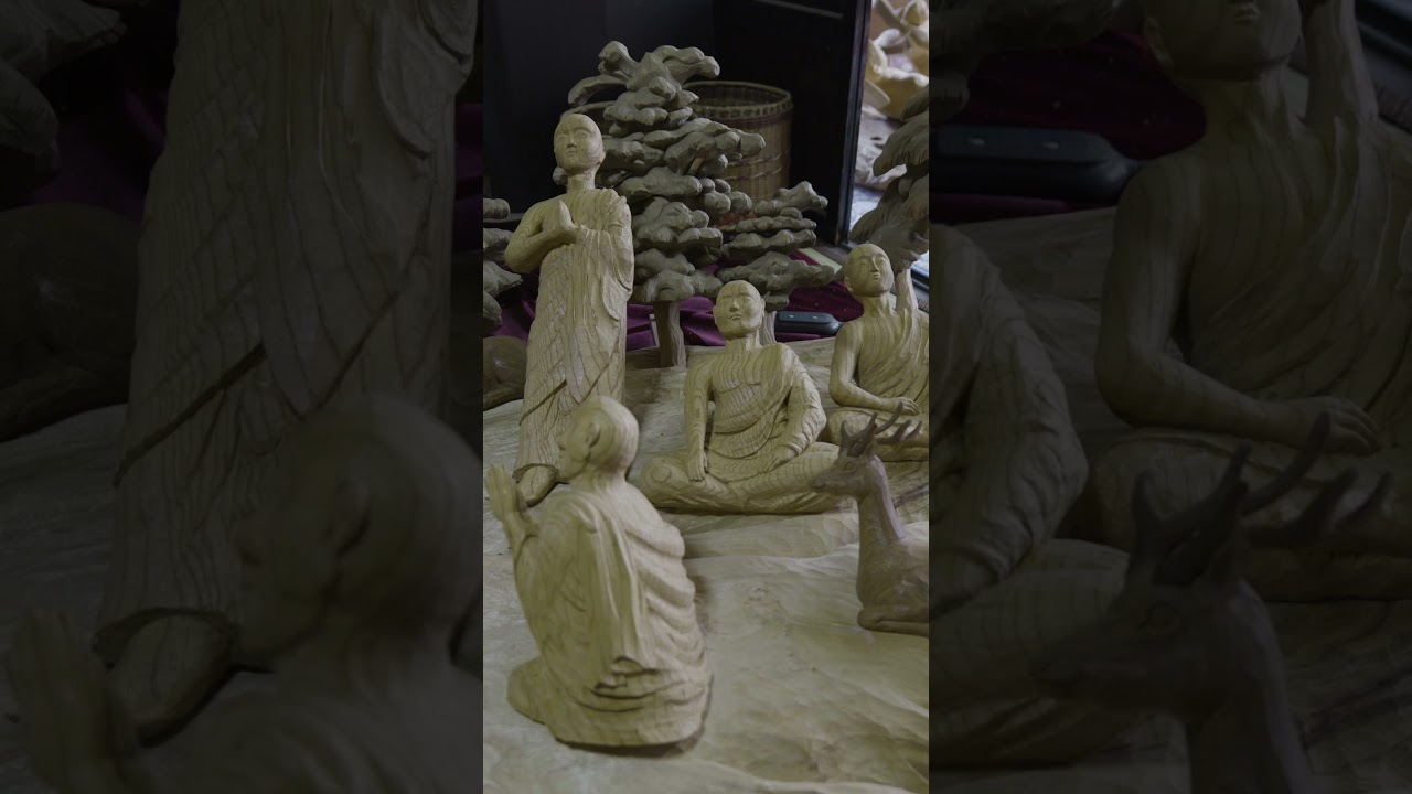 神業】一本の木から芸術品へ、驚きの木彫りアート【南部白雲】 - YouTube