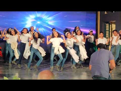 Mission Mangal School Group Dance