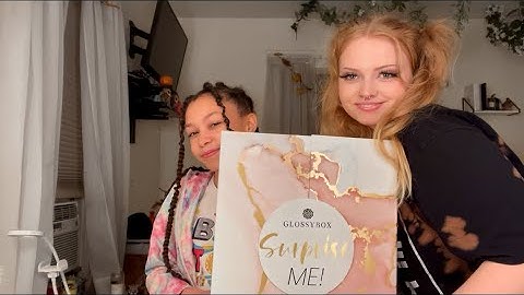 ASMR~GLOSSYBOX ADVENT CALENDAR UNBOXING 💄🎄