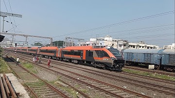 2nd Rake Sleeper Vande Bharat Express | High-Speed Trial Run Skipping Palghar Station!
