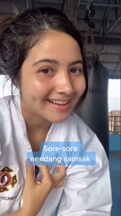 bulan sore sore nendang samsak