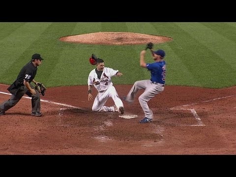 [email protected]: Molina crosses the plate on error in seventh