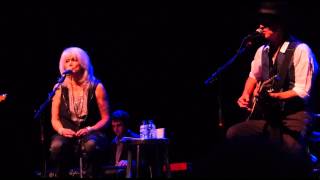 Emmylou Harris &amp; Rodney Crowell - I Know Love is All I Need
