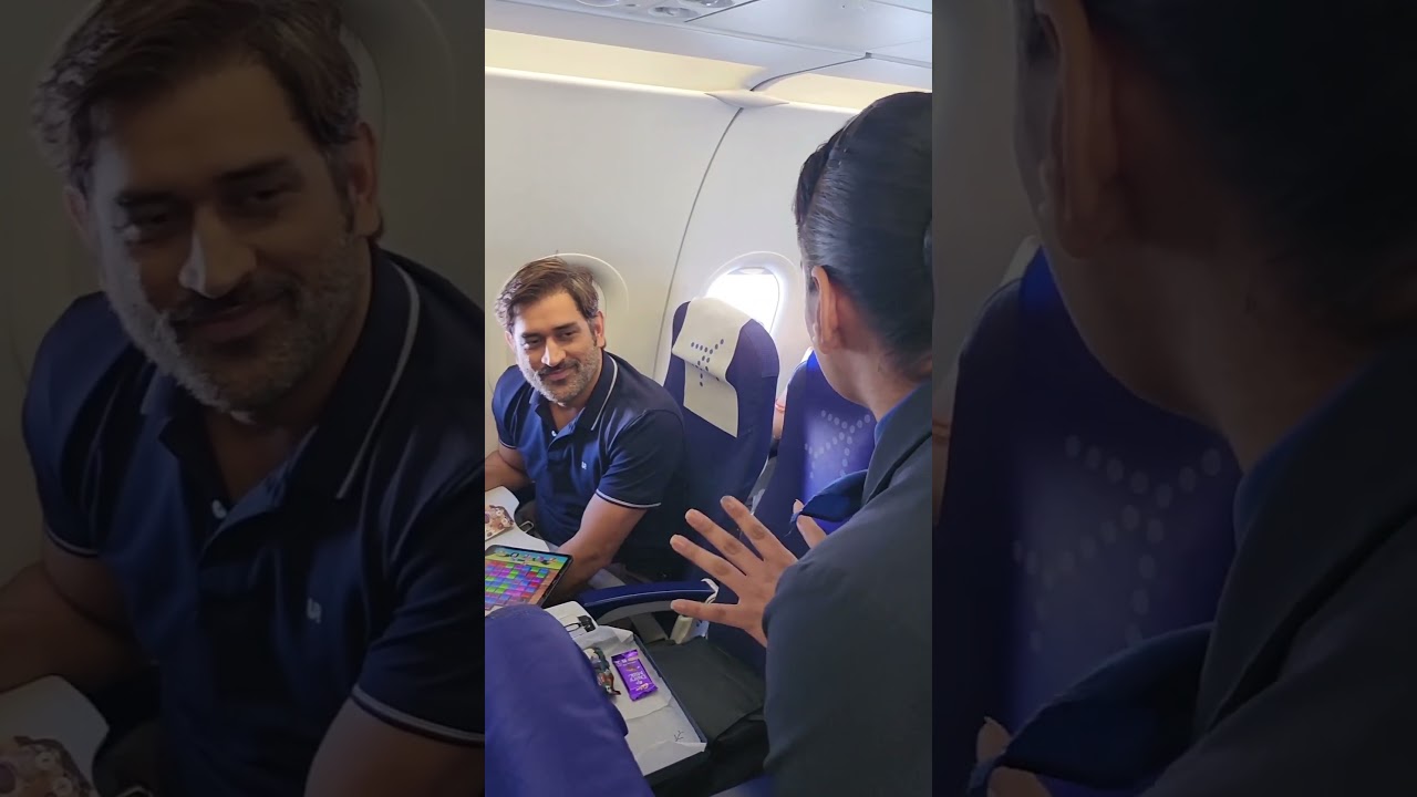 Air hostess meet MS Dhoni | Air hostess gives chocolate to ms dhoni 