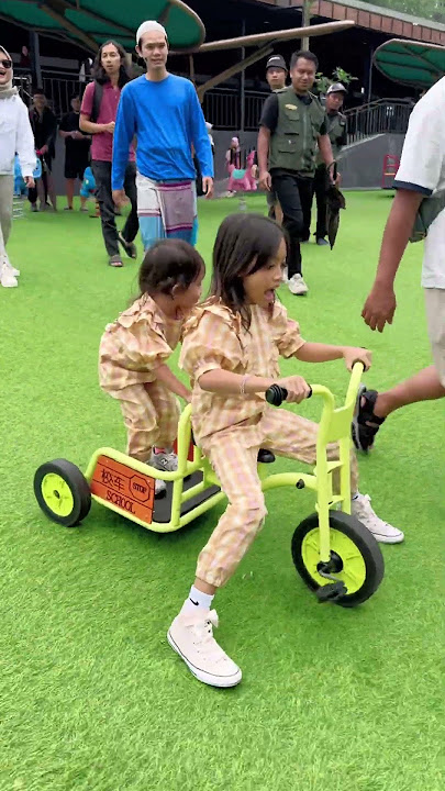 ALAY ANAK LAYANGAN 😂 LEIKA JOGET BARENG TIM 😍 #leika #shorts #trending #viralvideo