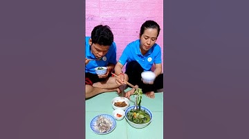 xin mời cả nhà dùng bữa cơm đơn sơ với hai vợ chồng em