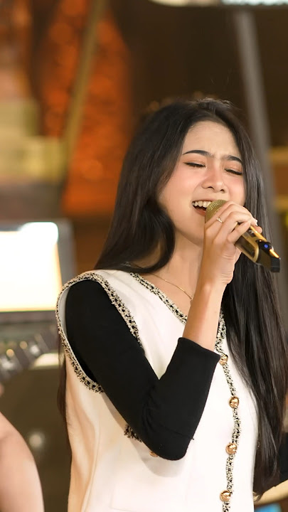Di dalam gubuk bambu~~ #gubukbambu #ochialvira #shintagisul #dangdut #dangdutkoplo #koplo