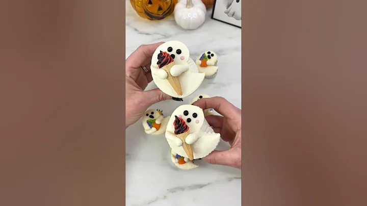 Ghost Pots 👻🧁#cakedbyrach #cake #halloween #cupcake #shortsfeed #ghost #spookyseason #baking #cute