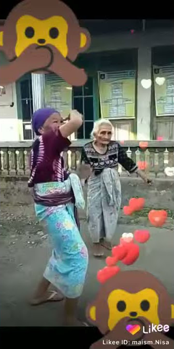 Nenek joget gila