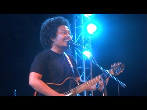 HD Payung Teduh - Akad - Prambanan Jazz 2017 FANCAM HD Payung Teduh - Akad - Prambanan Jazz 2017 FANCAM