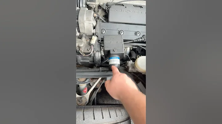 5 Strange Quirks About the C4 Corvette. #corvette #automotive #carshorts #bobbybeltz #car