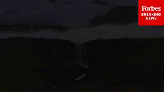 Total Solar Eclipse Covers Iceland's Sky in Darkness