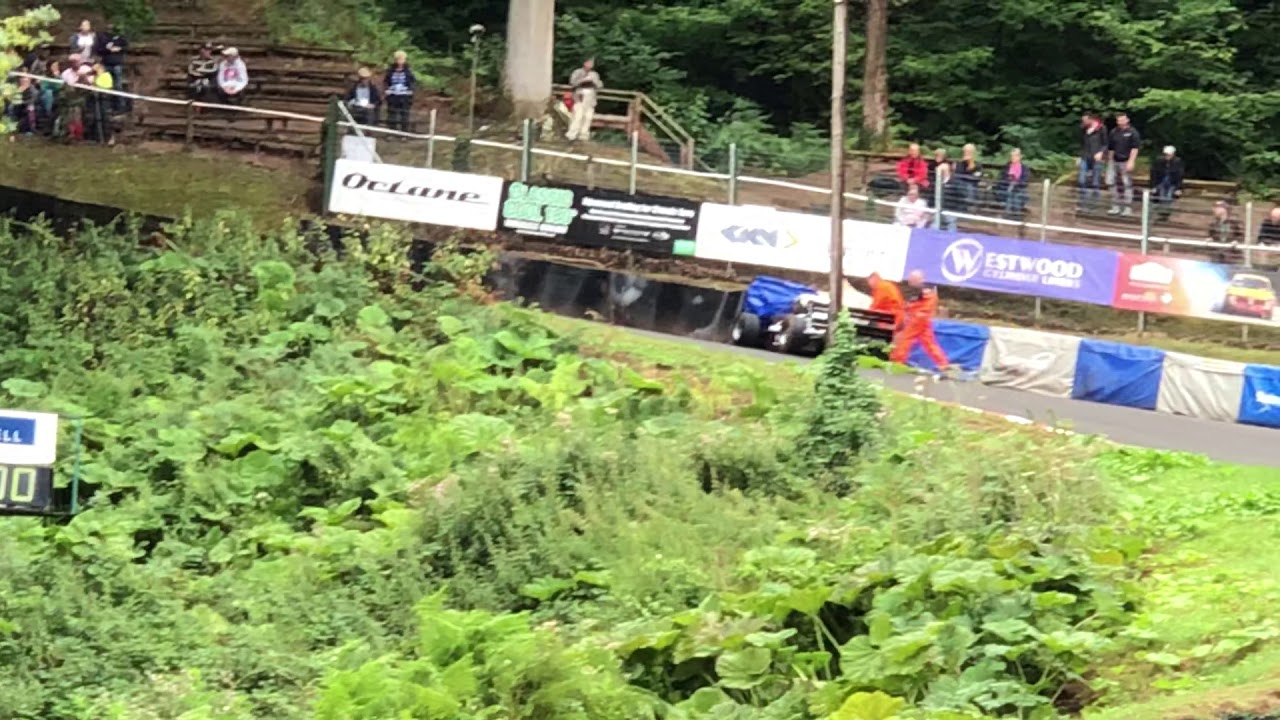 Shelsley Walsh Hill Climb 2018 - Crossing 17 Crash