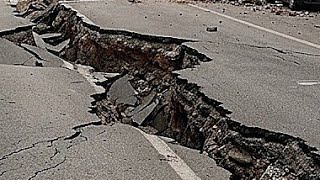 A powerful 7.4 magnitude earthquake in Mexico today..!! The earthquake hit Chiapas and Guatemala
