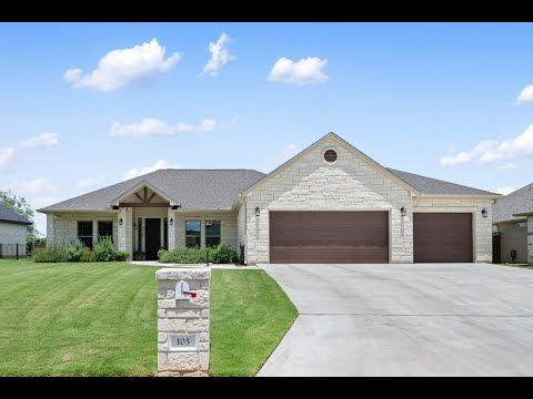 105 Broadmoor Street, Meadowlakes, TX home video tour