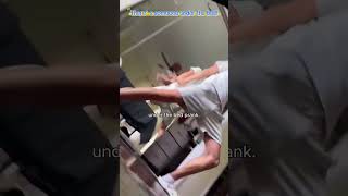 There’s someone under the bed!👻👻👻#scared #scarecam #prank #funny #funnyvideos