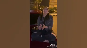 انا عندي الدنيا تزعل ولا تزعل مني يوم 