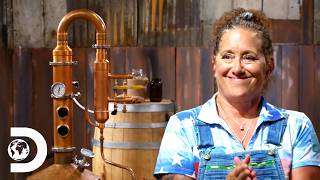 Master Distillers Go Head-To-Head In A Mystery Ingredient Battle Moonshiners Master Distiller