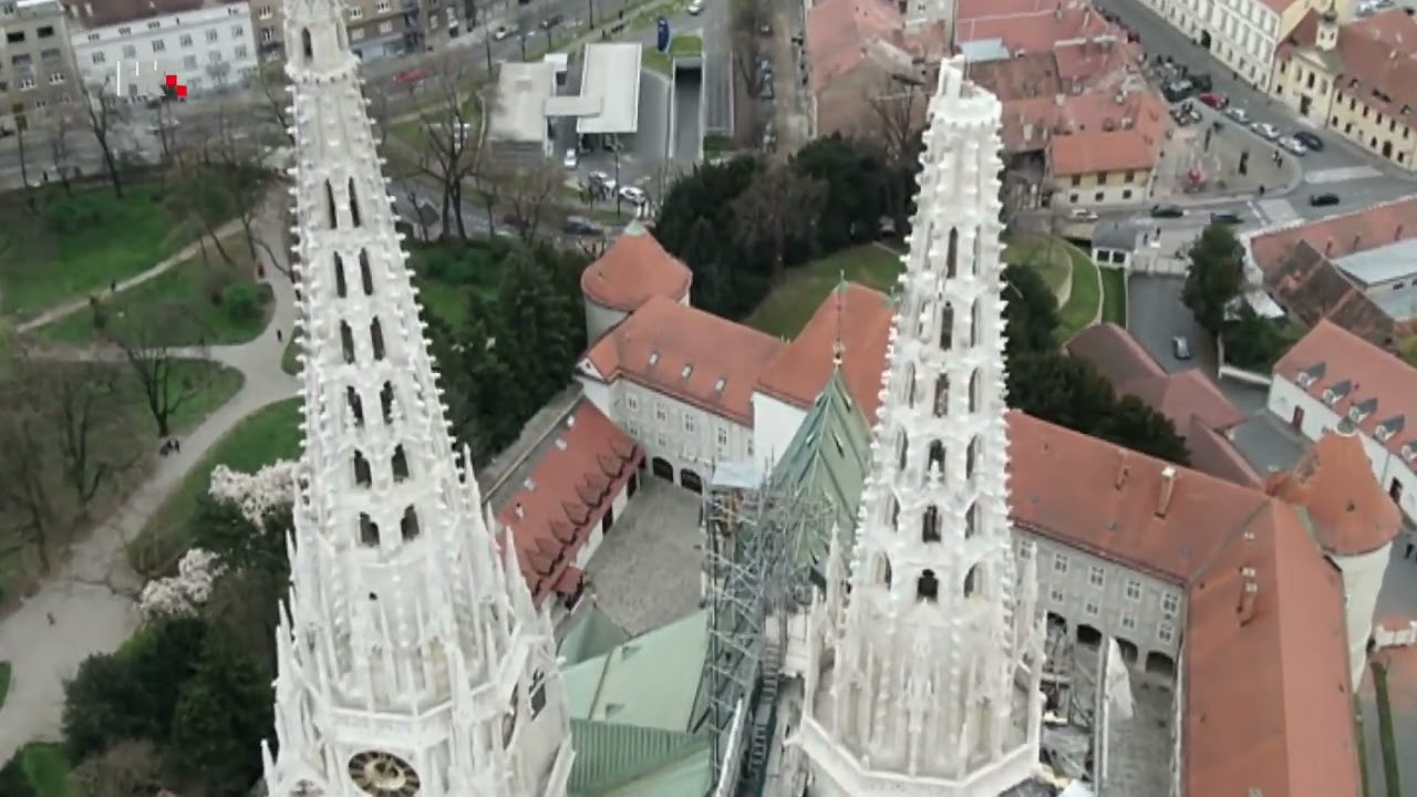 Za obnovu drvenog krovišta zagrebačke katedrale potrebni su detaljni podaci....