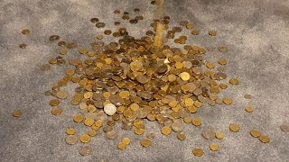 ASMR. A BUCKET LOAD OF COINS, FALLING LIKE RAIN.