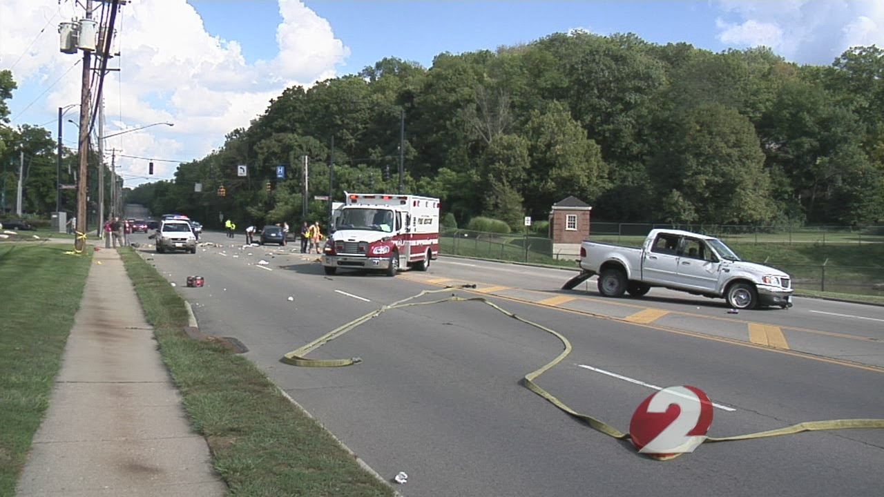Five car crash on Stroop Road in Kettering YouTube