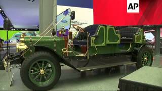 An electric car that proponents hope will replace horse-drawn carriages in New York City has also be
