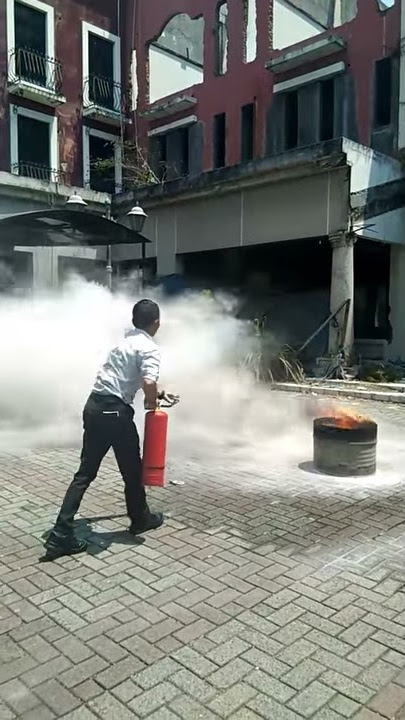 Cara penggunaan APAR ( Alat pemadam Api Ringan )
