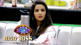 Bigg Boss S14 | बिग बॉस S14 | Jasmin Says Kavita Is Spitting And Licking