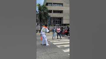 ¡El Chino RD y Su Forma De Arreglar El Tránsito De Rep.Dom! #comedia #humor #viralshort