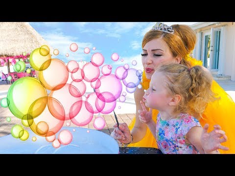 Children play fun with Princesses / Entertainment for kids and Funny Playtime