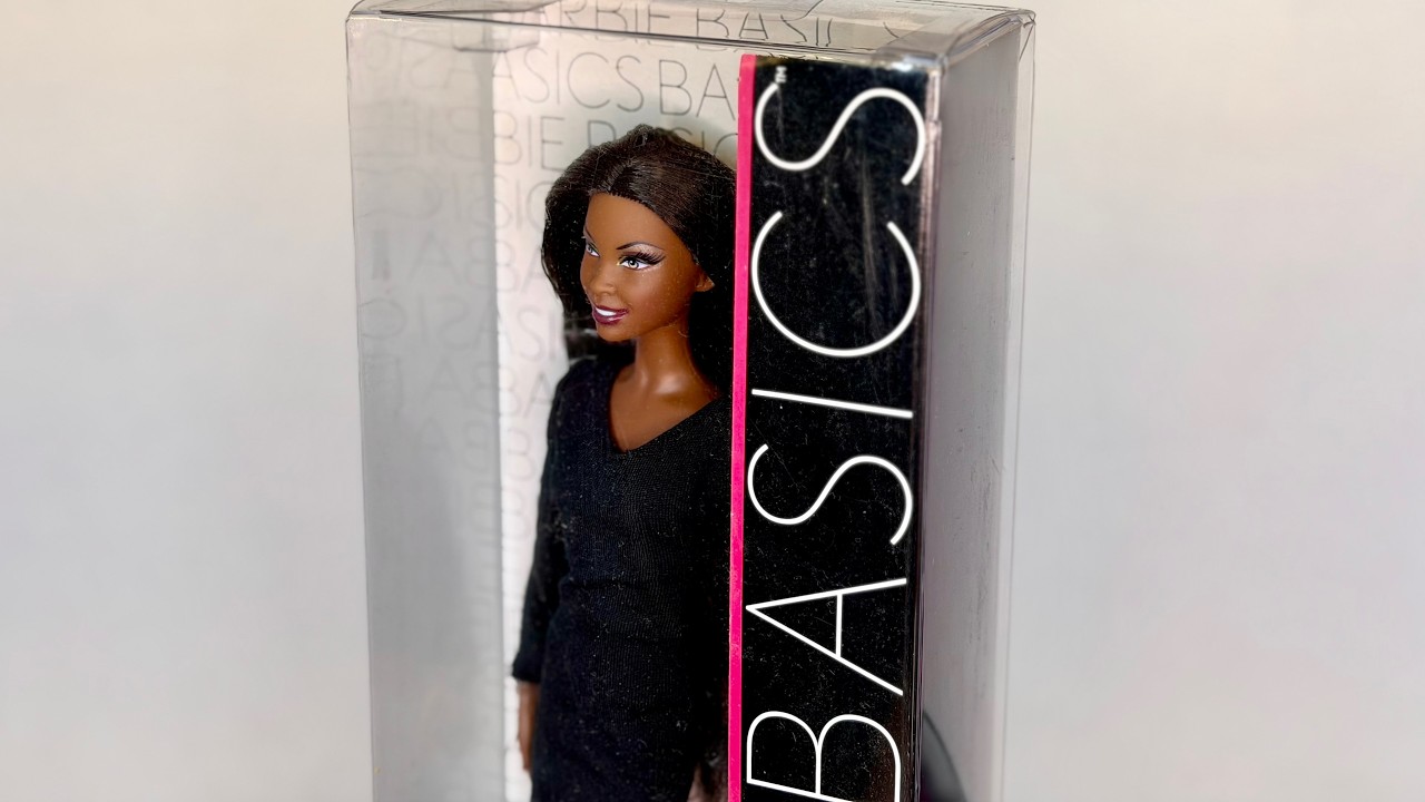 barbie little black dress 2009 Basics Model 10 Collection 001 Doll Review All Dresses Barbie Basics is all Zendaya Proves Fringe Dresses Barbie signature Color:Sienna Rose (LightCoral)