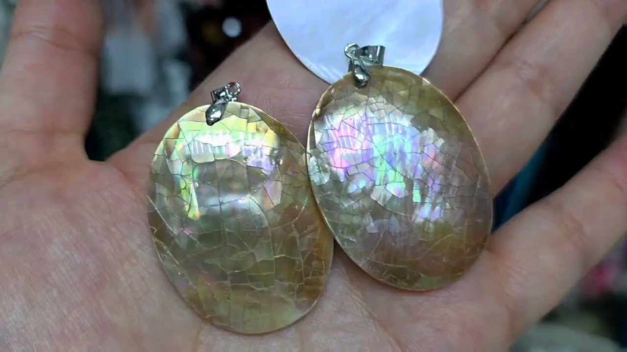 Кулоны - перламутр, гелиотис