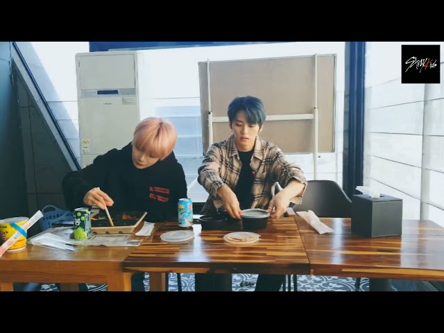 [Stray Kids] Let's eat together, STAY! [09Oct19] class=