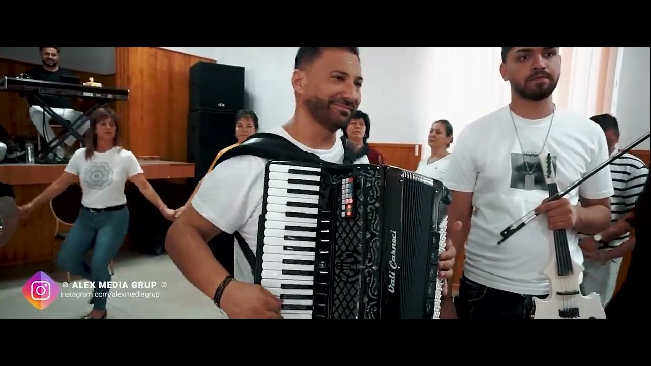 Acordeonul lu VALENTIN CARNECI ❎ Fratii Carneci ❎ canta la baietii de la #Pietriceaua sarbe ❎ noi