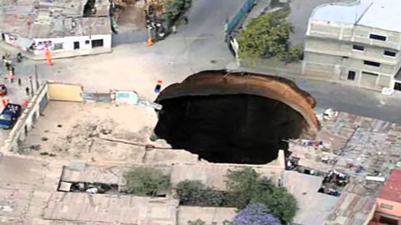 Man Falls Down Guatemala Sinkhole Fake