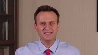 Навальный просит подписать петиции голосом героя из Postal