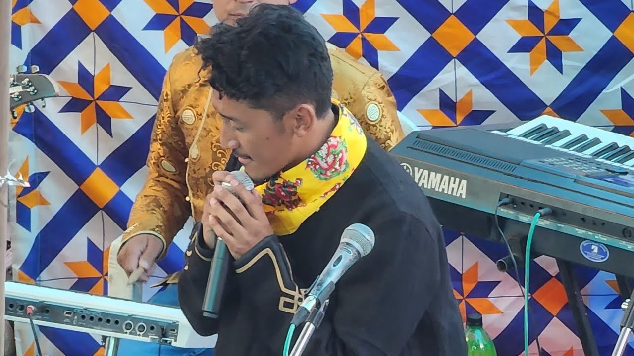 phuntsog tsokar performing //jabro song🤗🤗