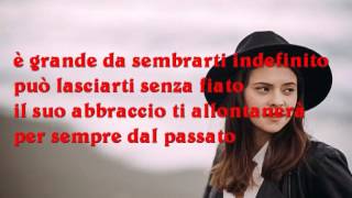 Video thumbnail of "L'amore esiste TESTO - Francesca Michielin"