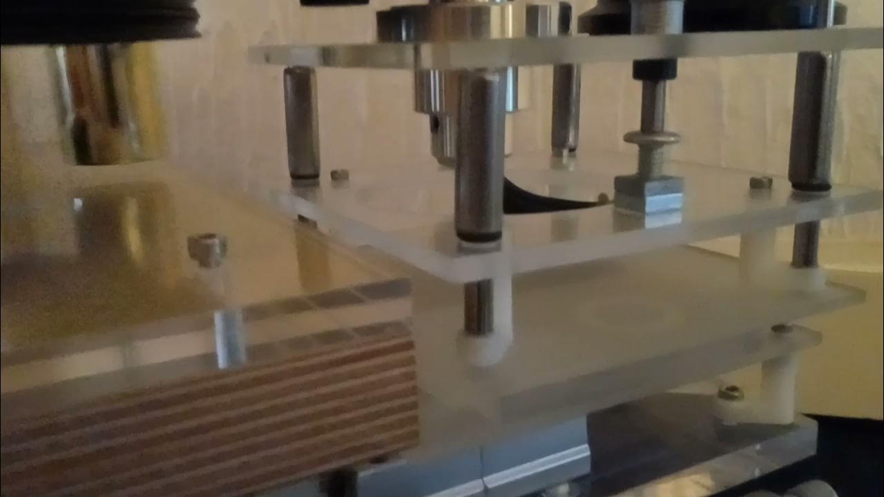 Adjustable turntable platform, for testing multiple motor/tonearm